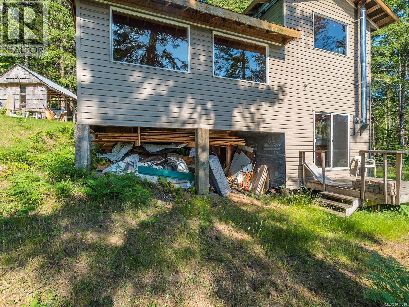 61 SPRING BAY Rd, Lasqueti Island