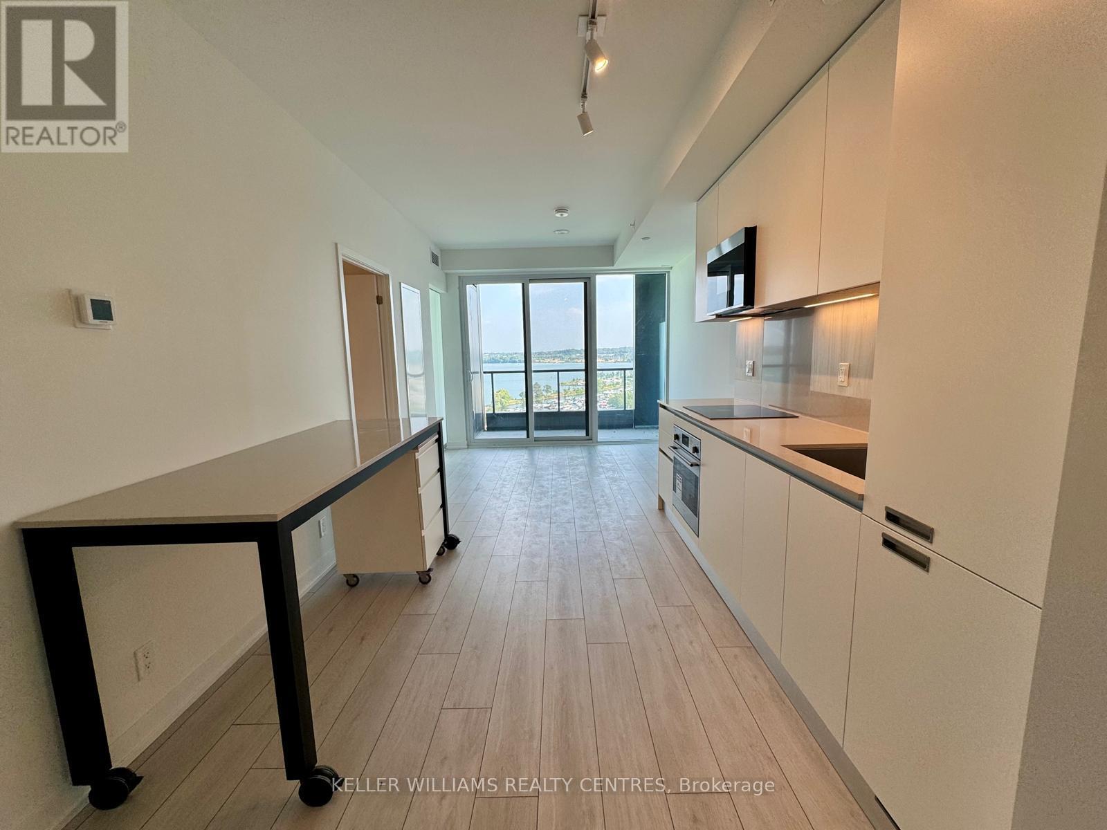 Photo 15 of 909 39 Mary Street, Barrie ON
