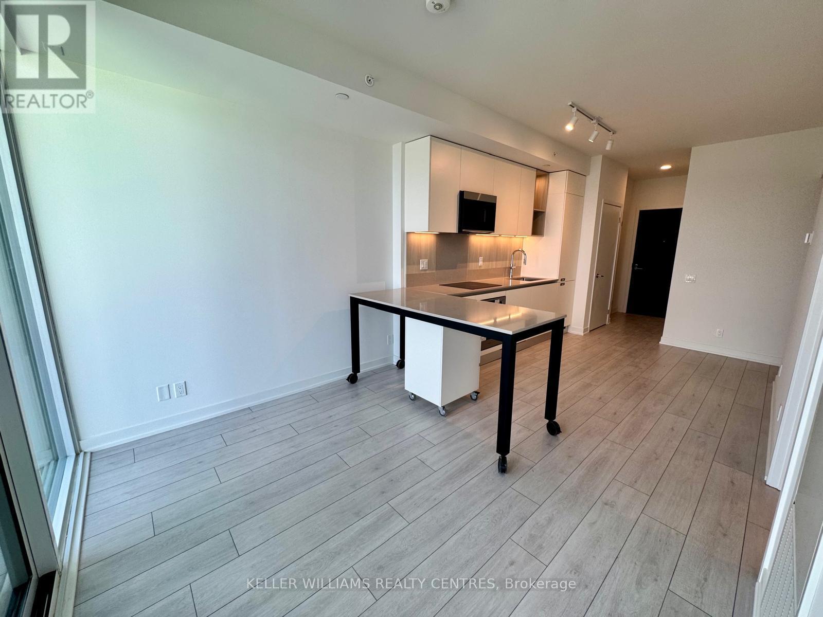 Photo 7 of 909 39 Mary Street, Barrie ON