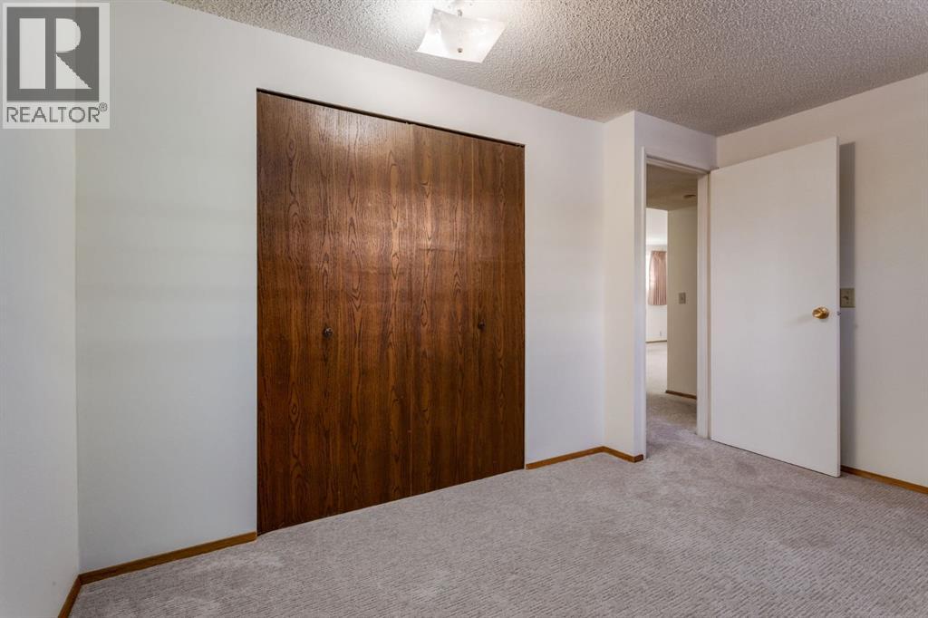 6119 Thornaby Way NW, Calgary, Alberta