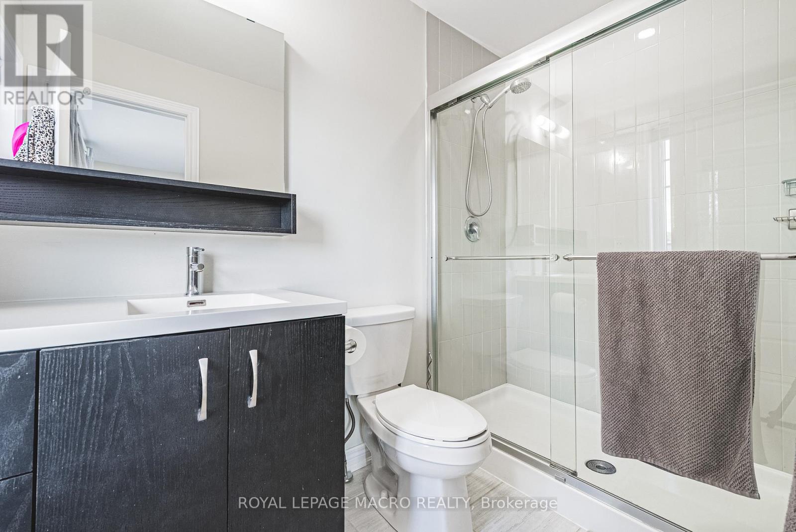 Photo 24 of 52 288 Glover Road, Hamilton ON