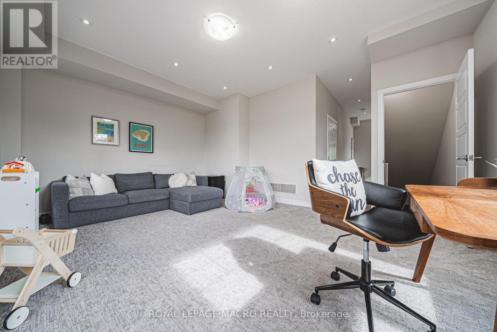 Photo 32 of 52 288 Glover Road, Hamilton ON