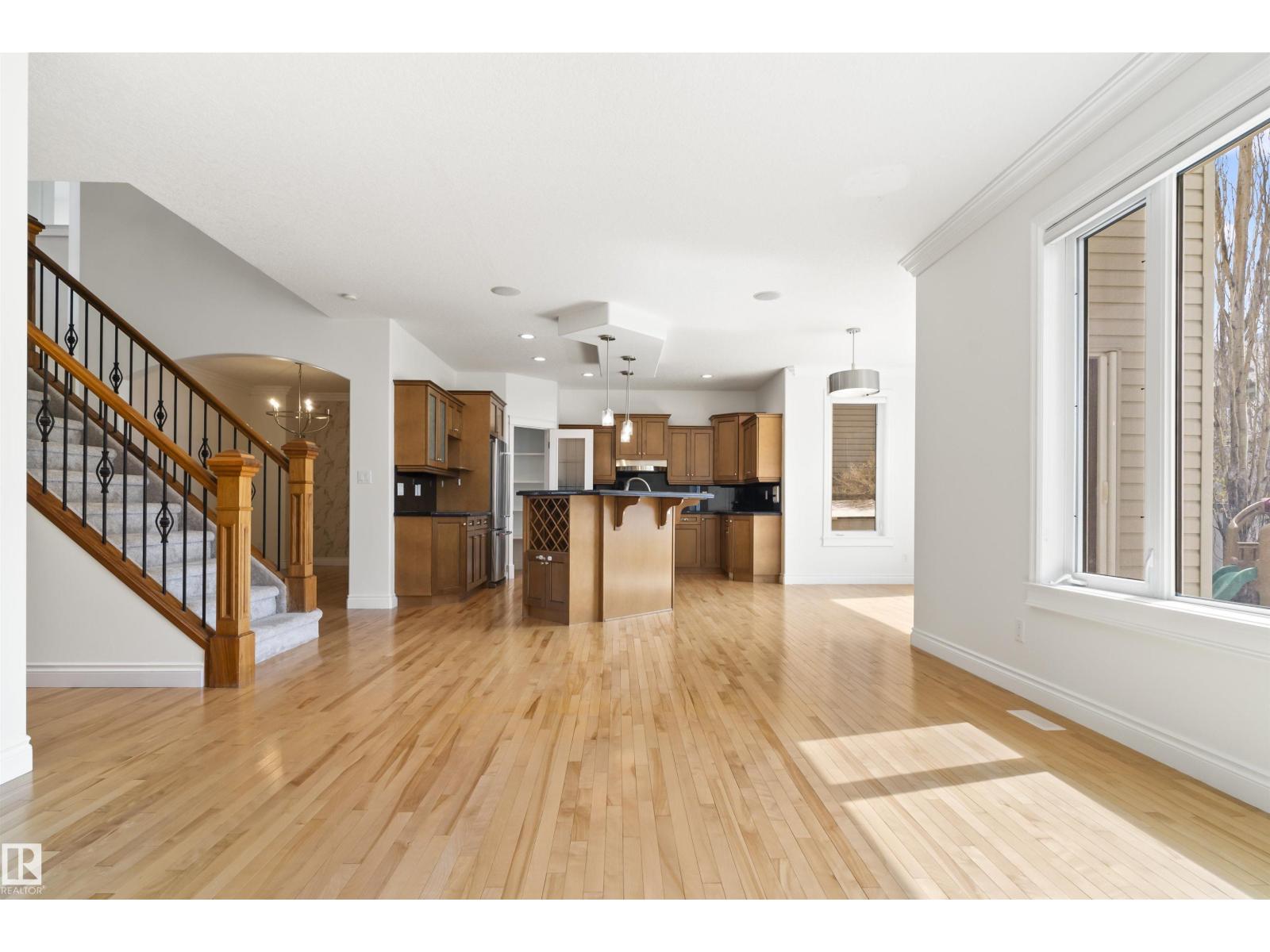 Photo 29 of 558 Stewart Cr Sw, Edmonton AB