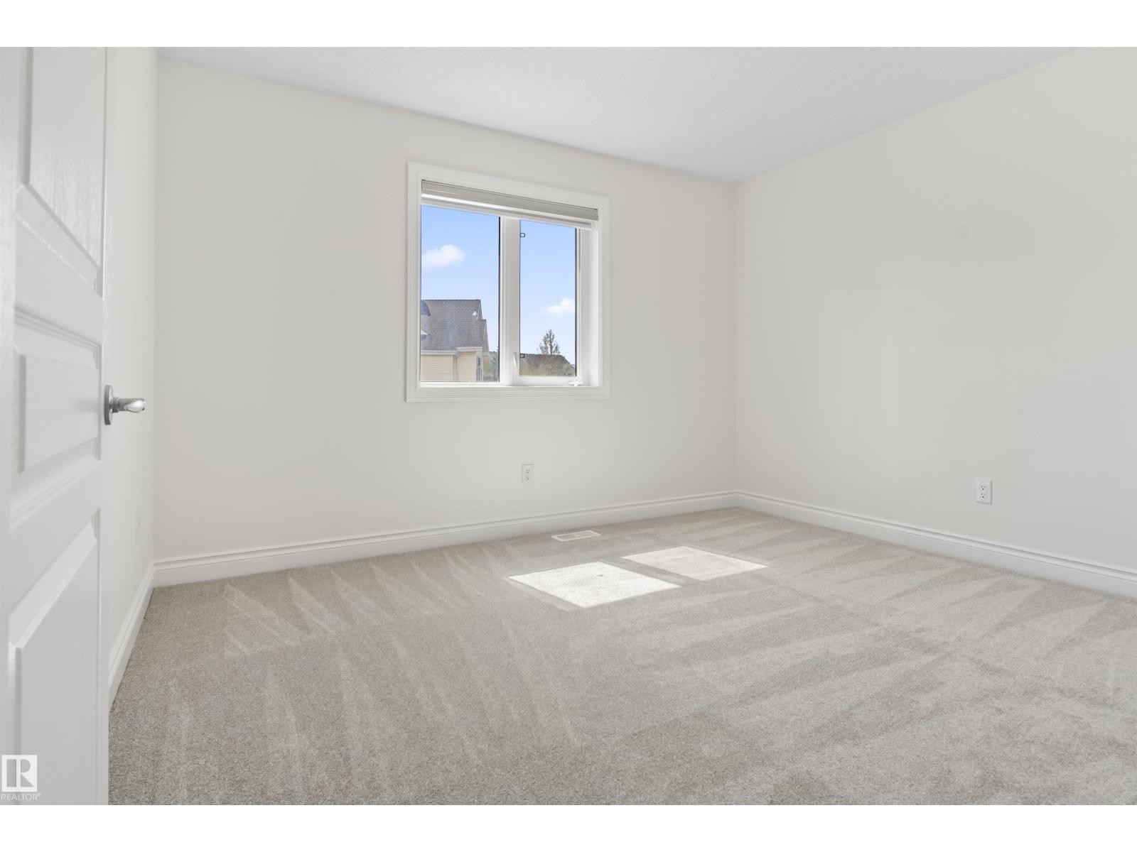 Photo 9 of 558 Stewart Cr Sw, Edmonton AB