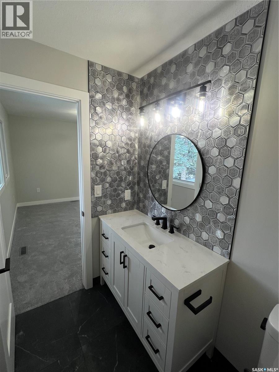 Single Family House for Sale in  Laubach AVENUE Regina 