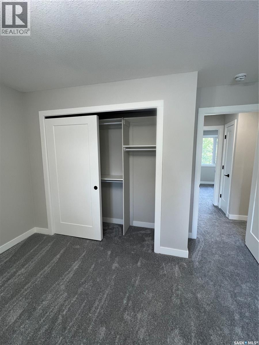 Single Family House for Sale in  Laubach AVENUE Regina 