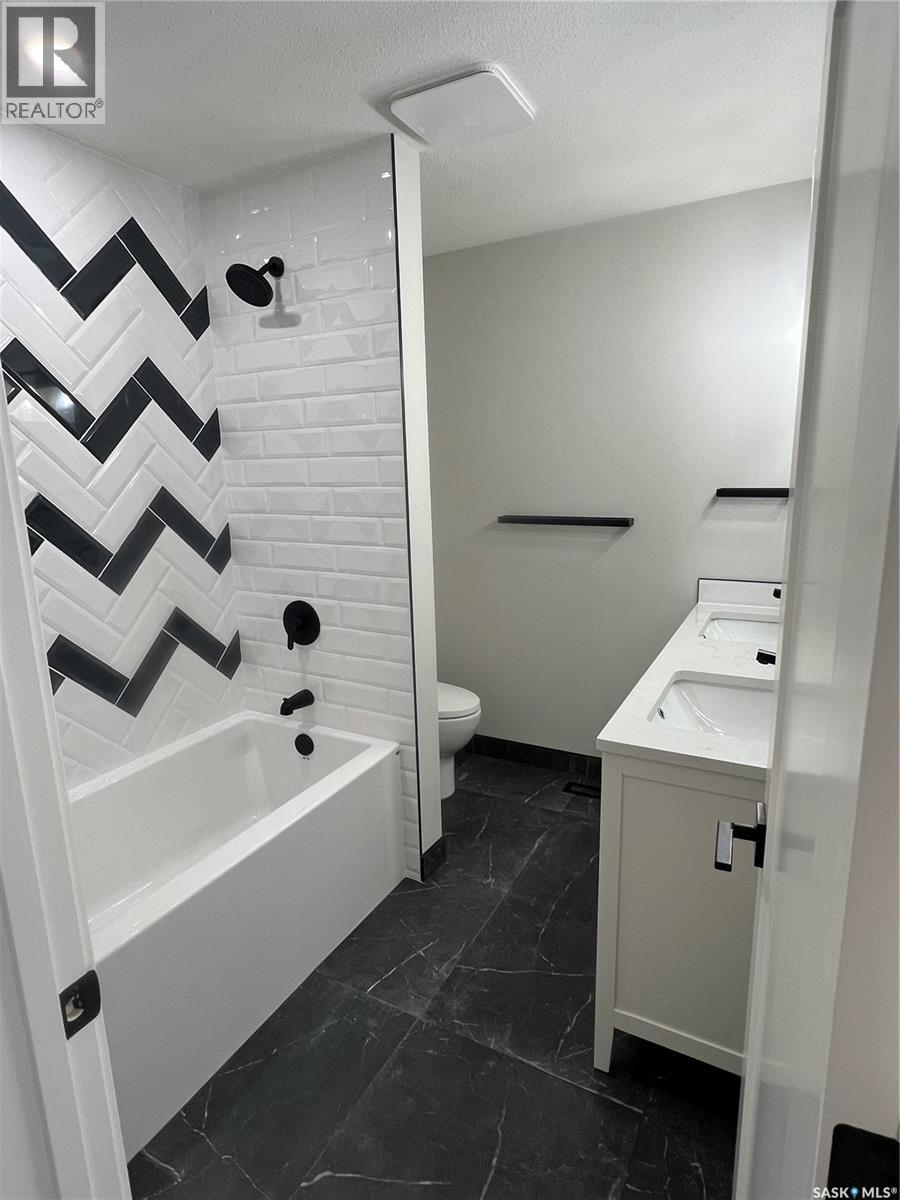 Single Family House for Sale in  Laubach AVENUE Regina 