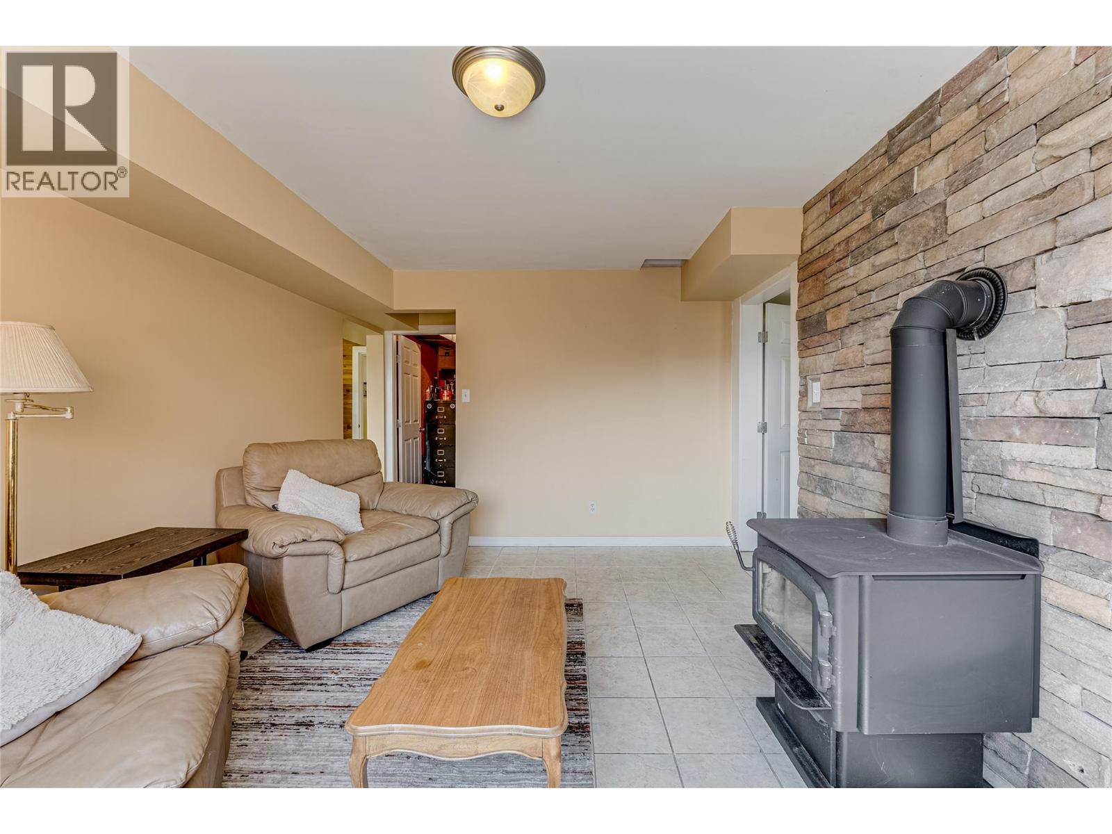 3951 35 Avenue, Vernon