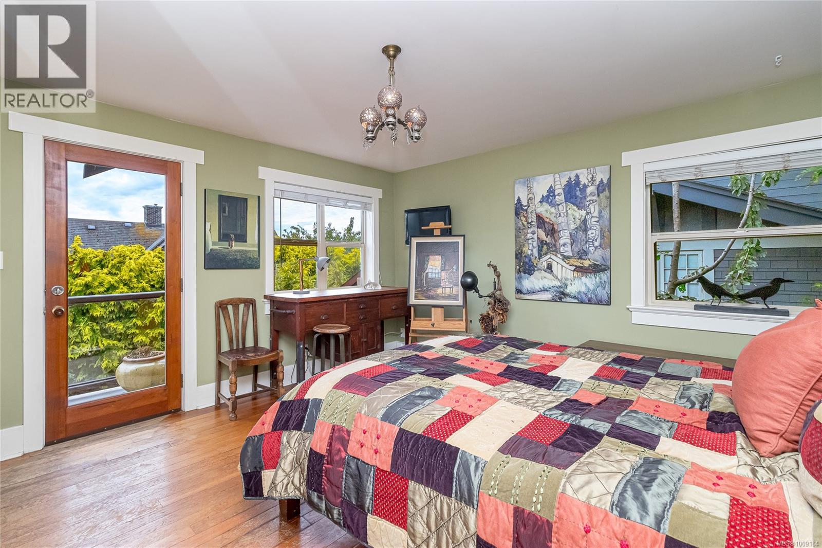 Photo 16 of 1319 Point St, Victoria BC