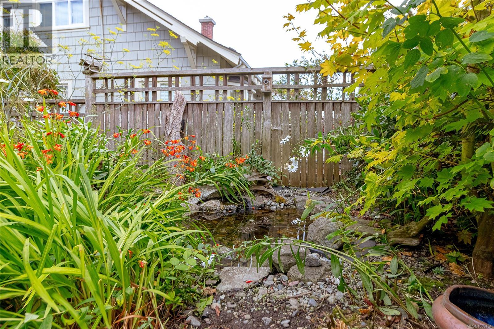 Photo 34 of 1319 Point St, Victoria BC
