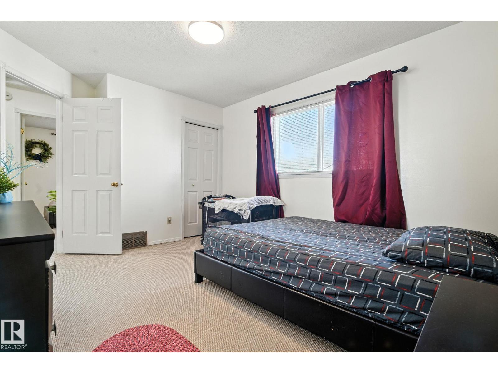 Photo 16 of 7336 152 C Av Nw, Edmonton AB