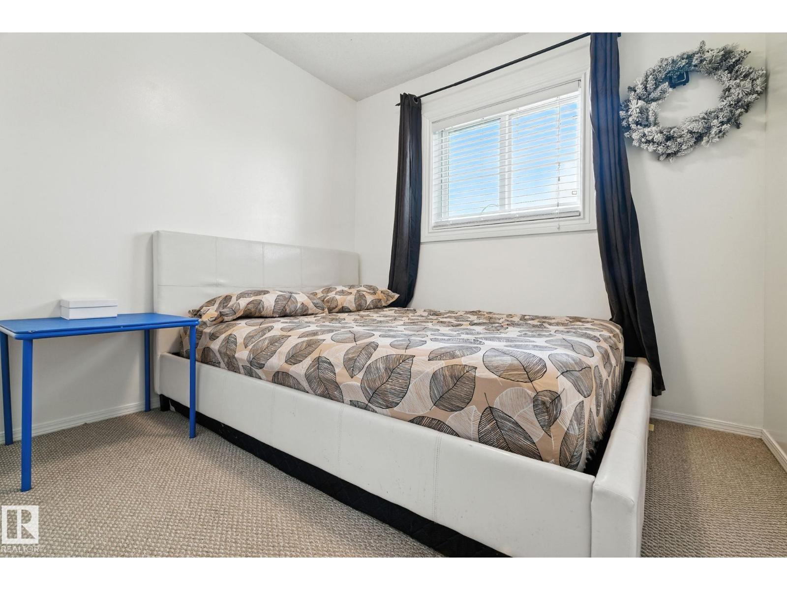 Photo 18 of 7336 152 C Av Nw, Edmonton AB
