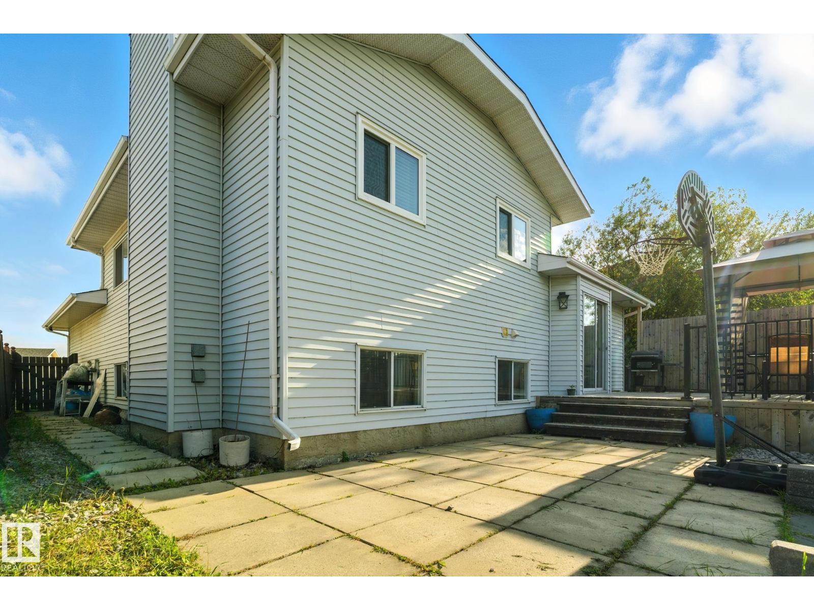 Photo 41 of 7336 152 C Av Nw, Edmonton AB