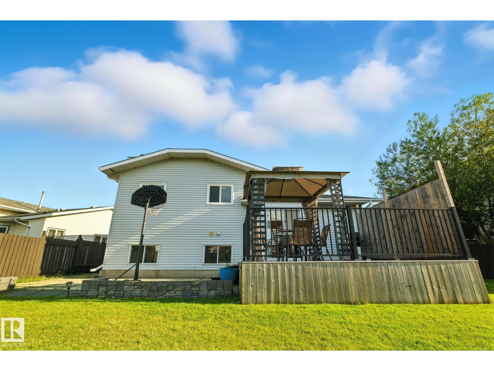 Photo 42 of 7336 152 C Av Nw, Edmonton AB