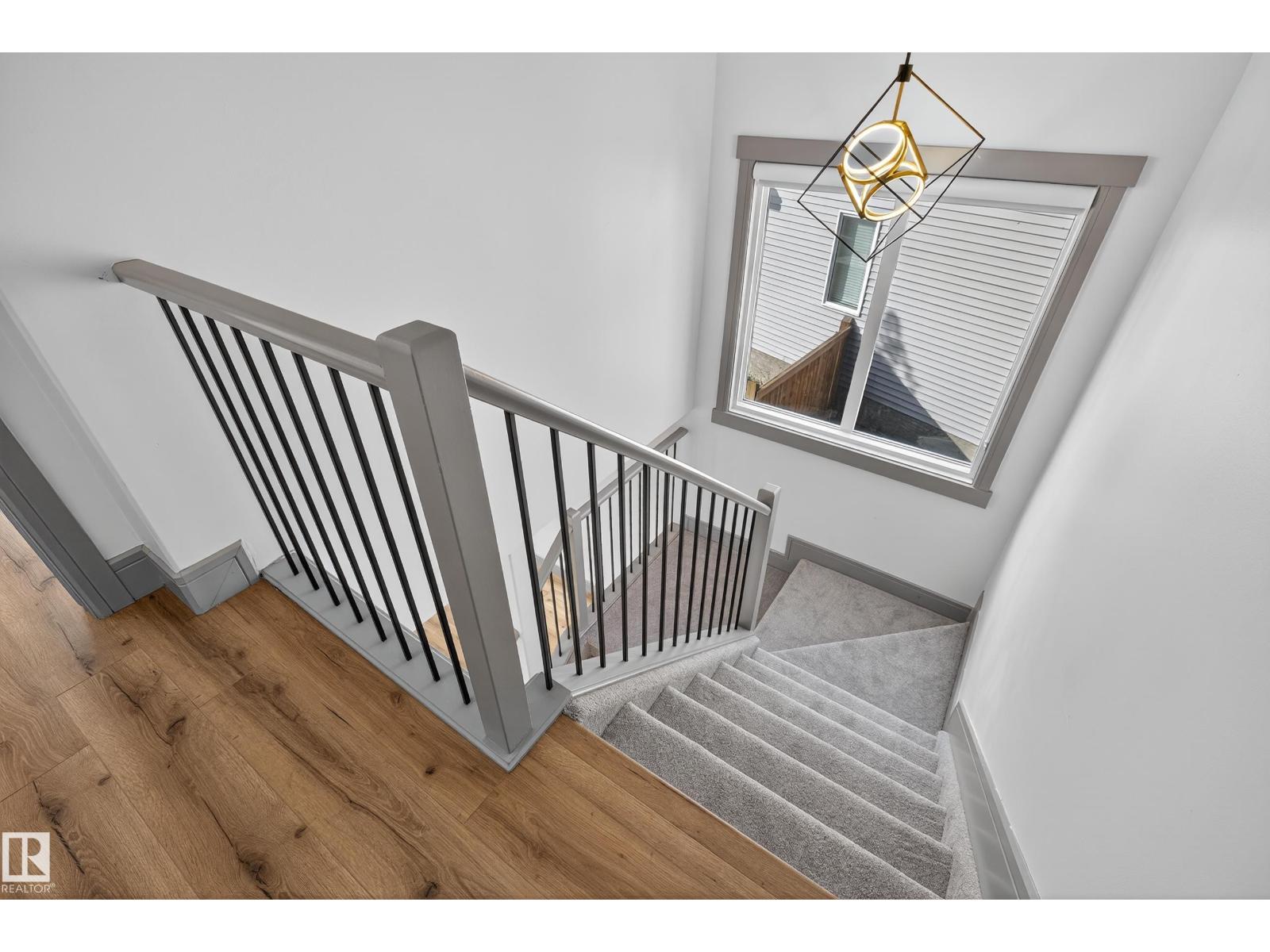 Photo 9 of 3608 Parker Cl Sw, Edmonton AB