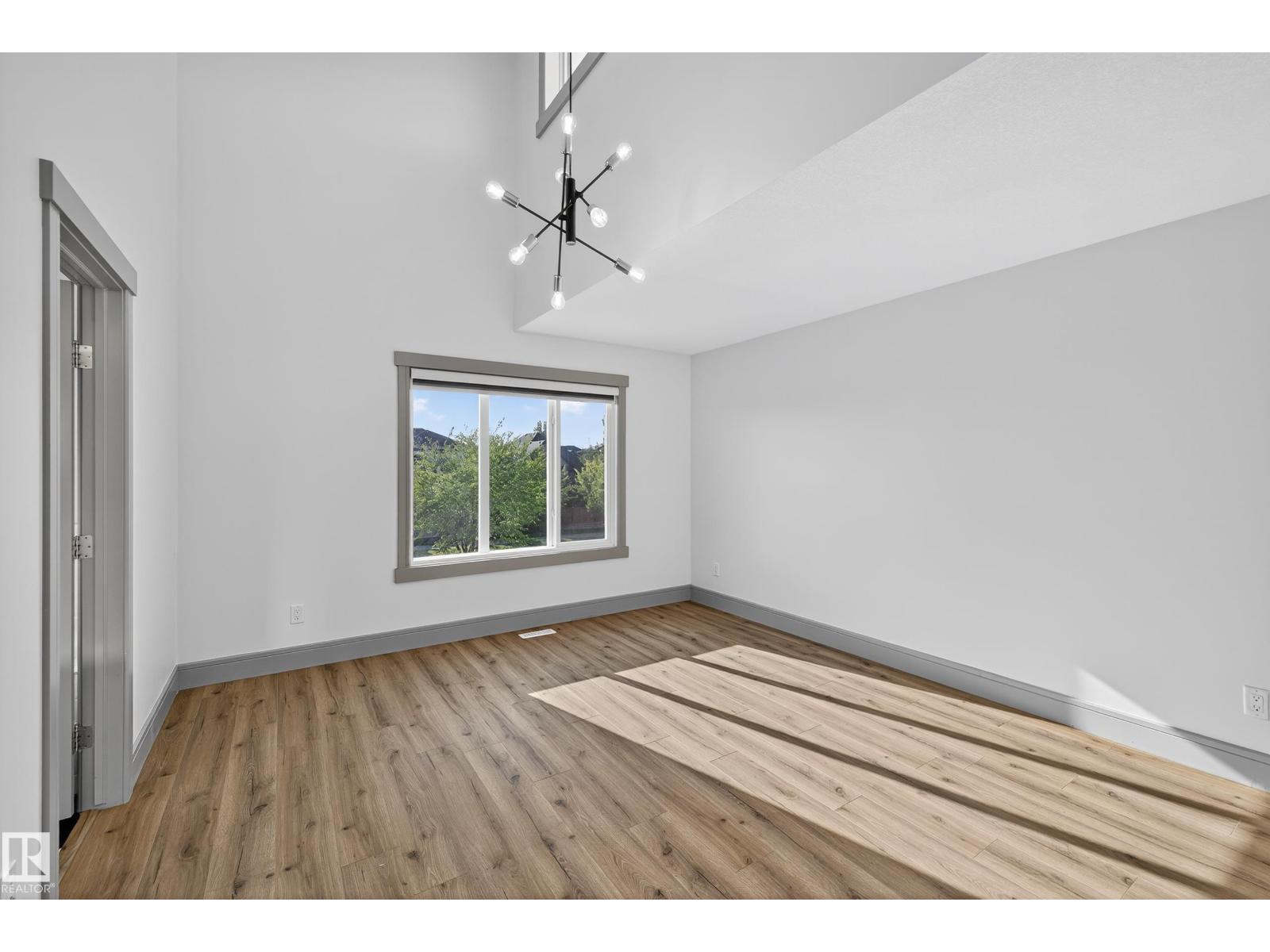 Photo 19 of 3608 Parker Cl Sw, Edmonton AB