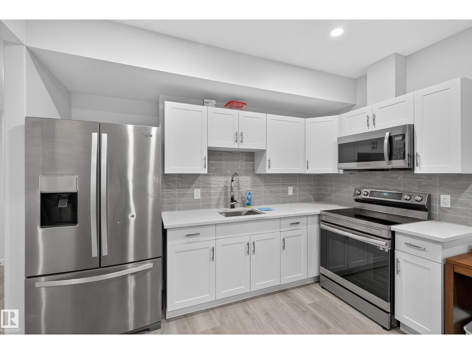 Photo 11 of 3608 Parker Cl Sw, Edmonton AB