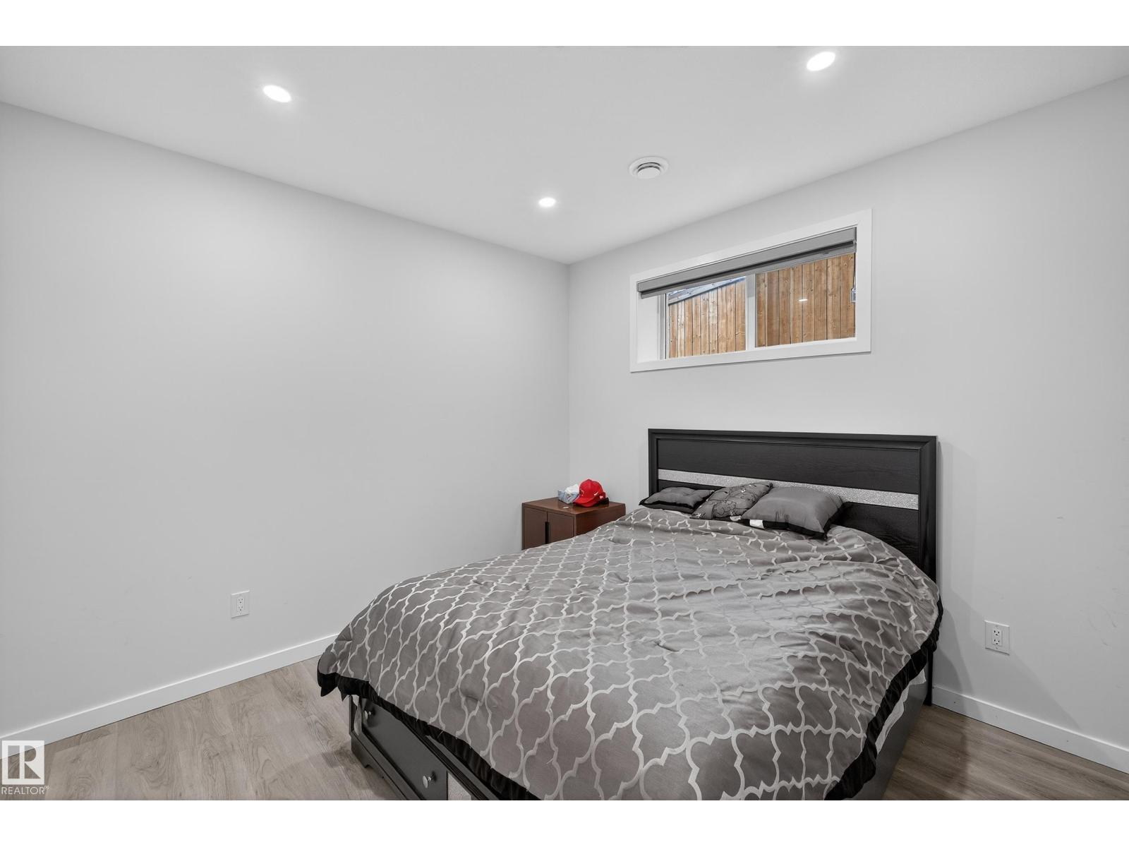 Photo 32 of 3608 Parker Cl Sw, Edmonton AB