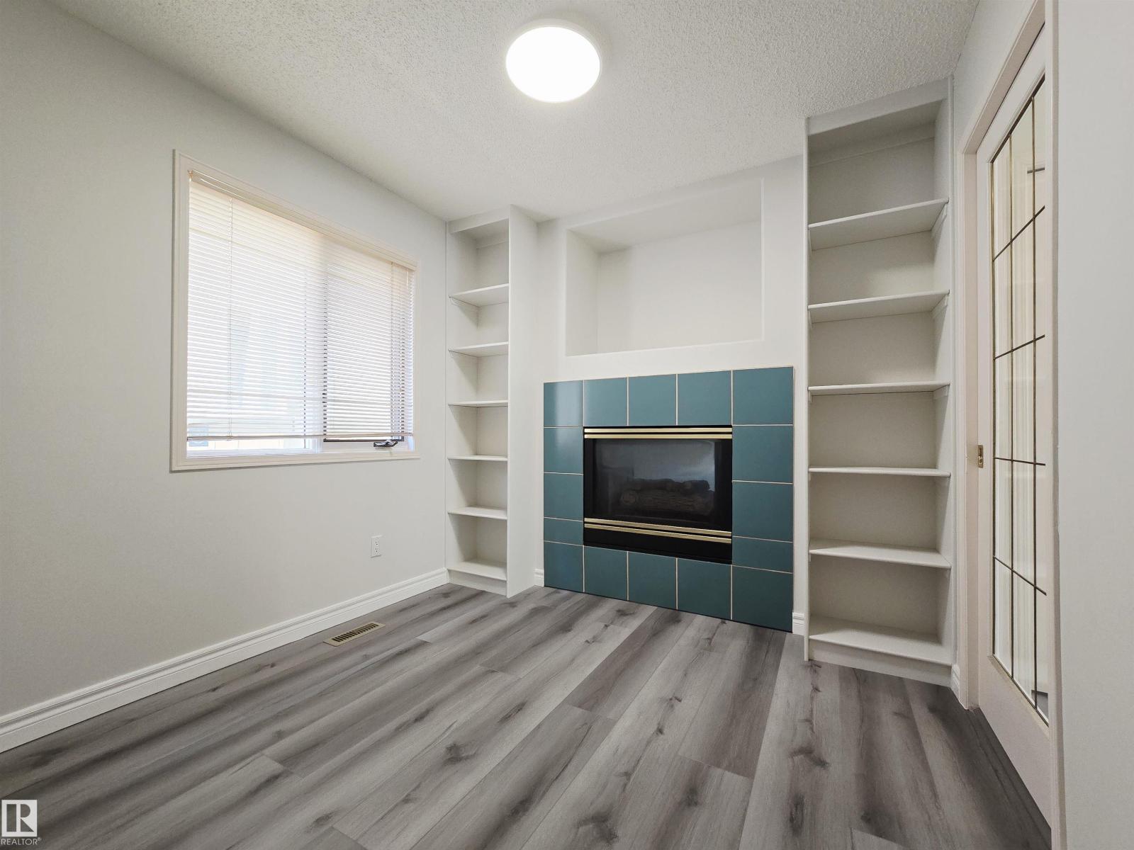 Photo 23 of 738 Burton Cr Nw, Edmonton AB