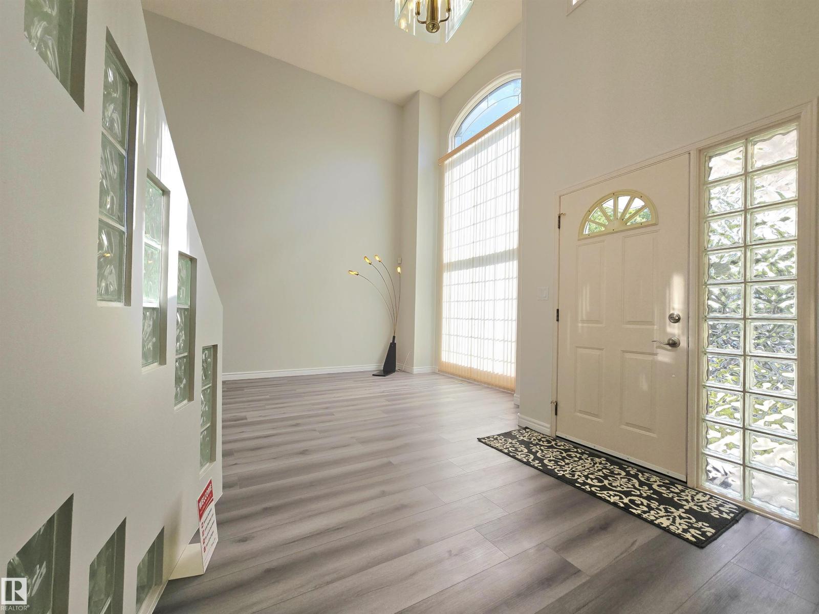 Photo 36 of 738 Burton Cr Nw, Edmonton AB