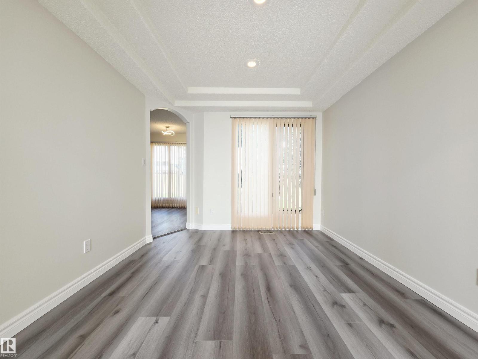 Photo 38 of 738 Burton Cr Nw, Edmonton AB