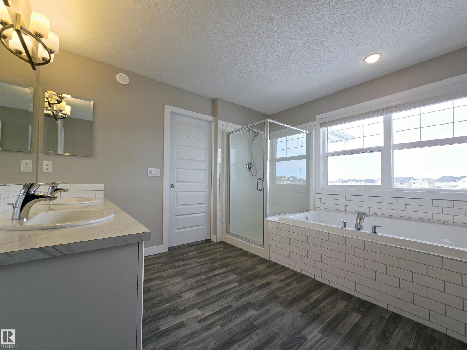 Photo 8 of 5441 Allbright Sq Sw, Edmonton AB