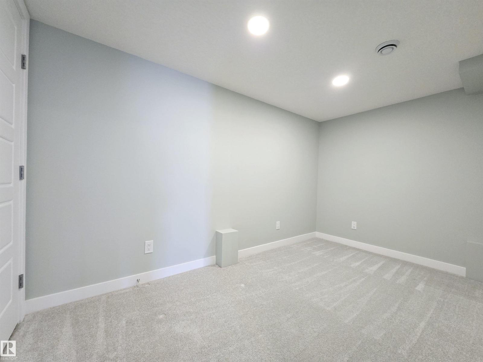 Photo 24 of 5441 Allbright Sq Sw, Edmonton AB