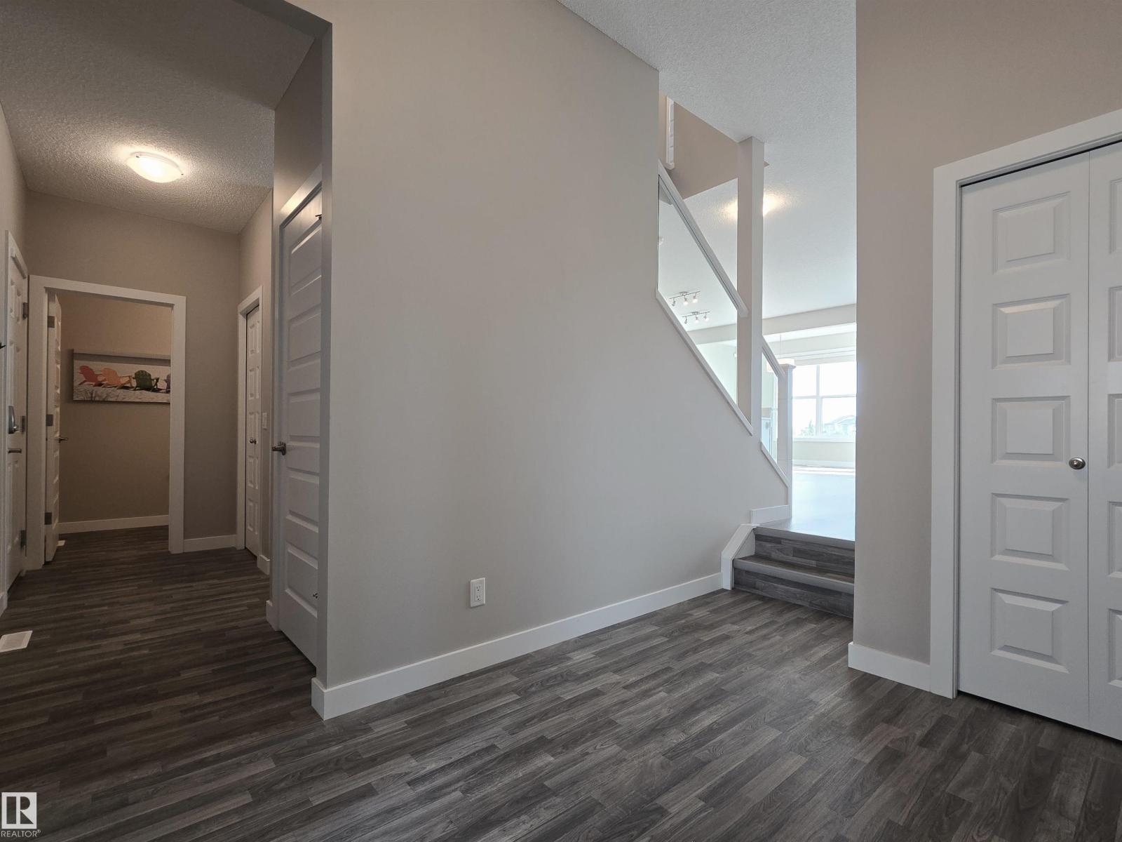 Photo 12 of 5441 Allbright Sq Sw, Edmonton AB