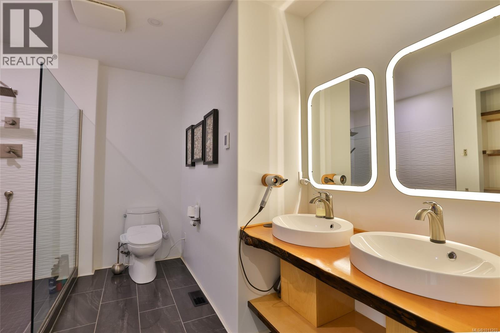7215 Rupert St, Port Hardy