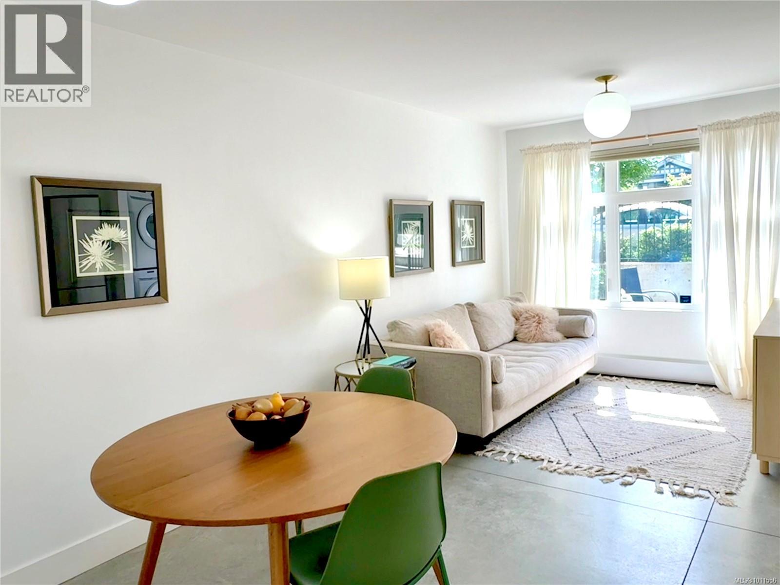 #5 230 WILSON ST - 1
