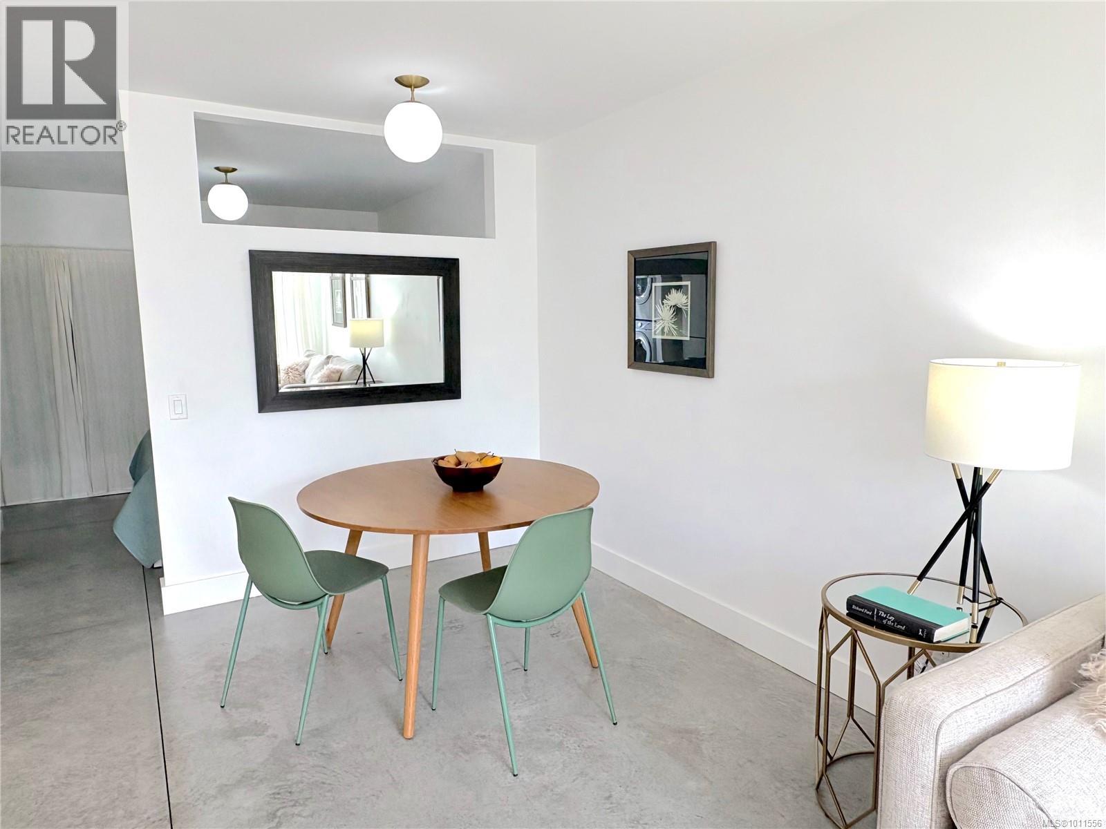 #5 230 WILSON ST - 10