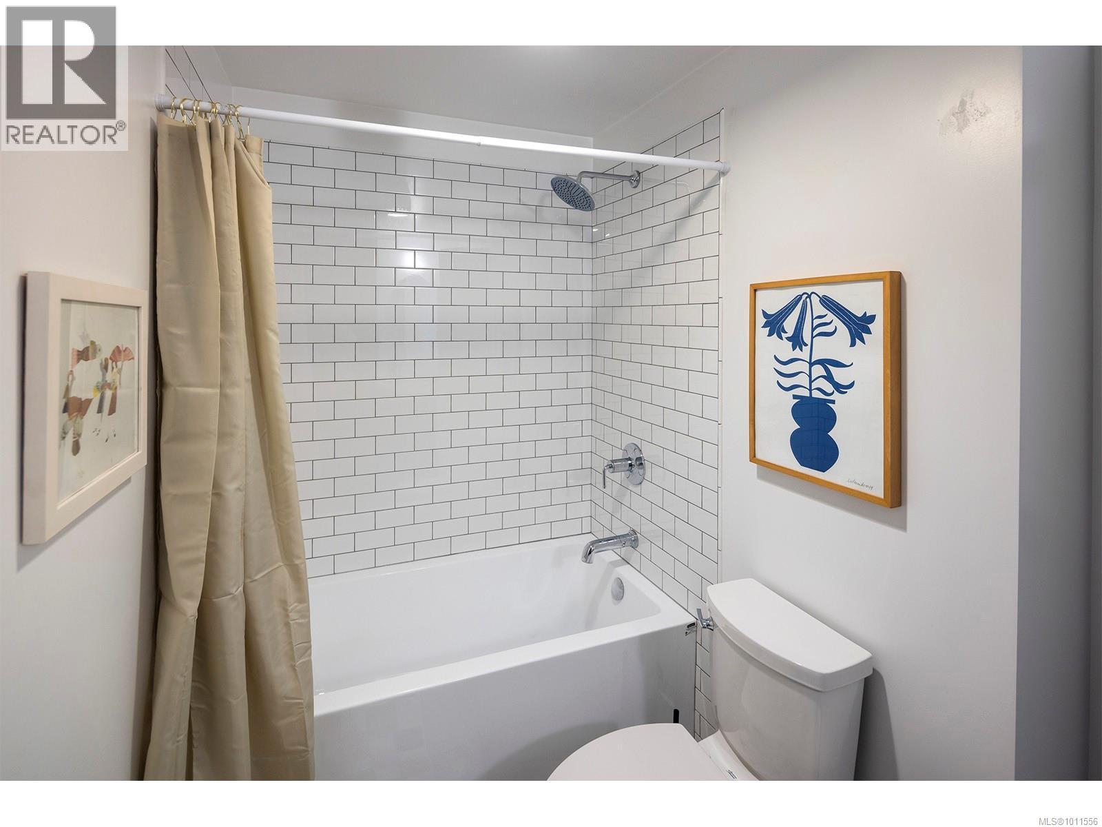 #5 230 WILSON ST - 13