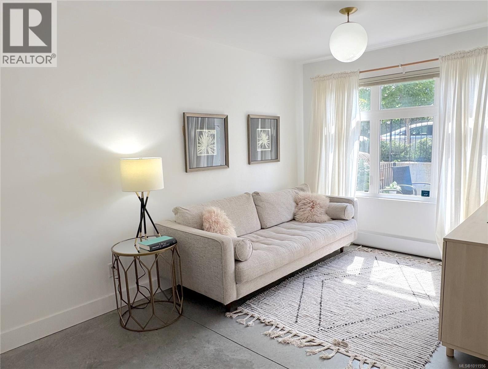 #5 230 WILSON ST - 2