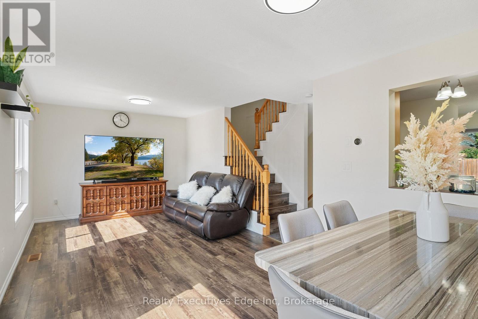 Photo 10 of 74 Joshua Street, Kitchener ON