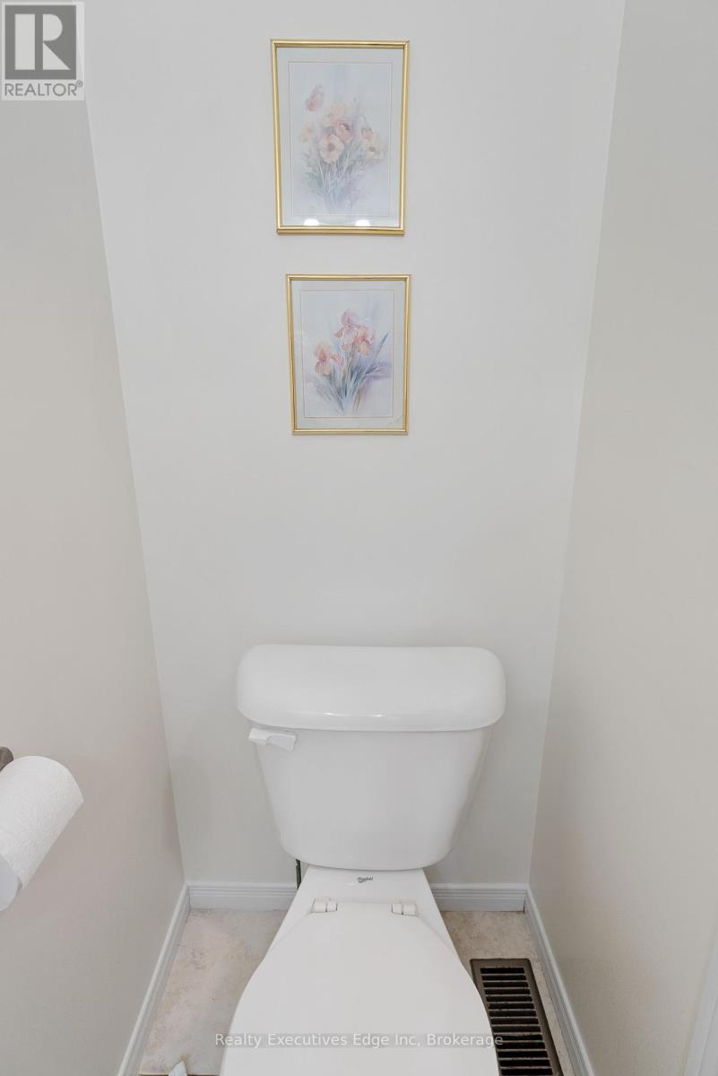 Photo 18 of 74 Joshua Street, Kitchener ON