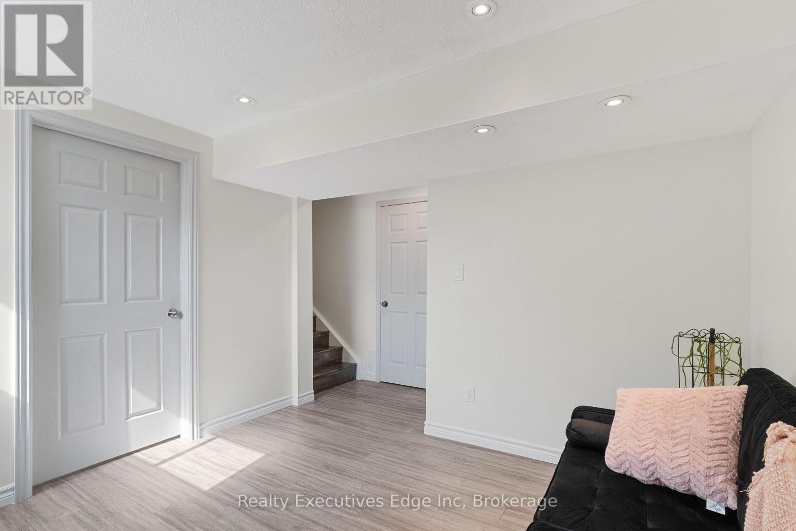 Photo 32 of 74 Joshua Street, Kitchener ON