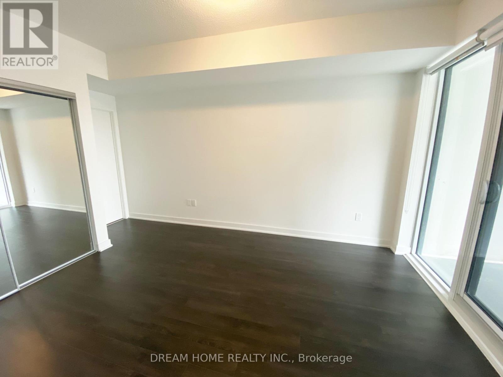 Photo 8 of 403 50 Oneill Road, Toronto ON