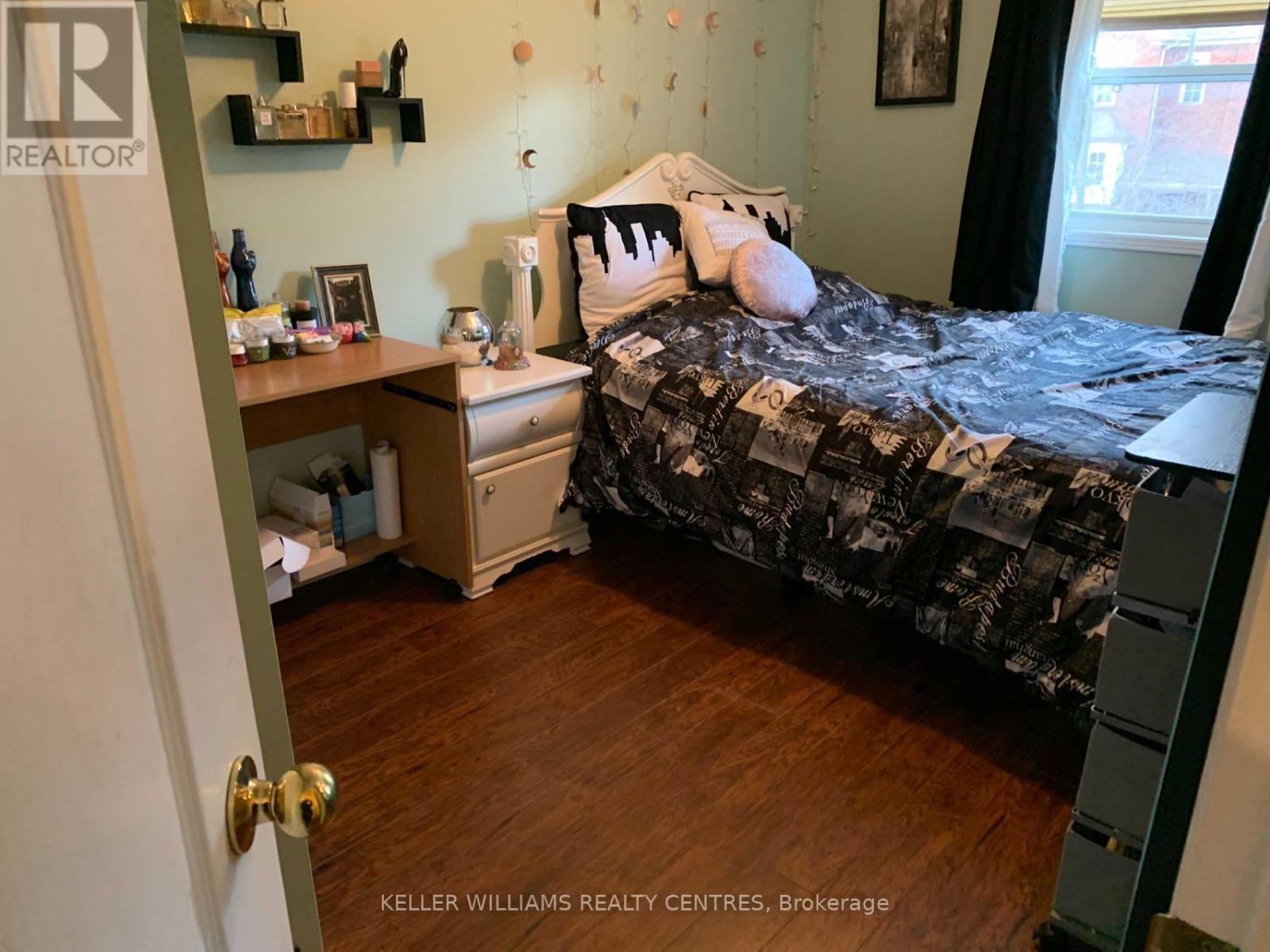Photo 3 of 89 Mugford Road, Aurora ON
