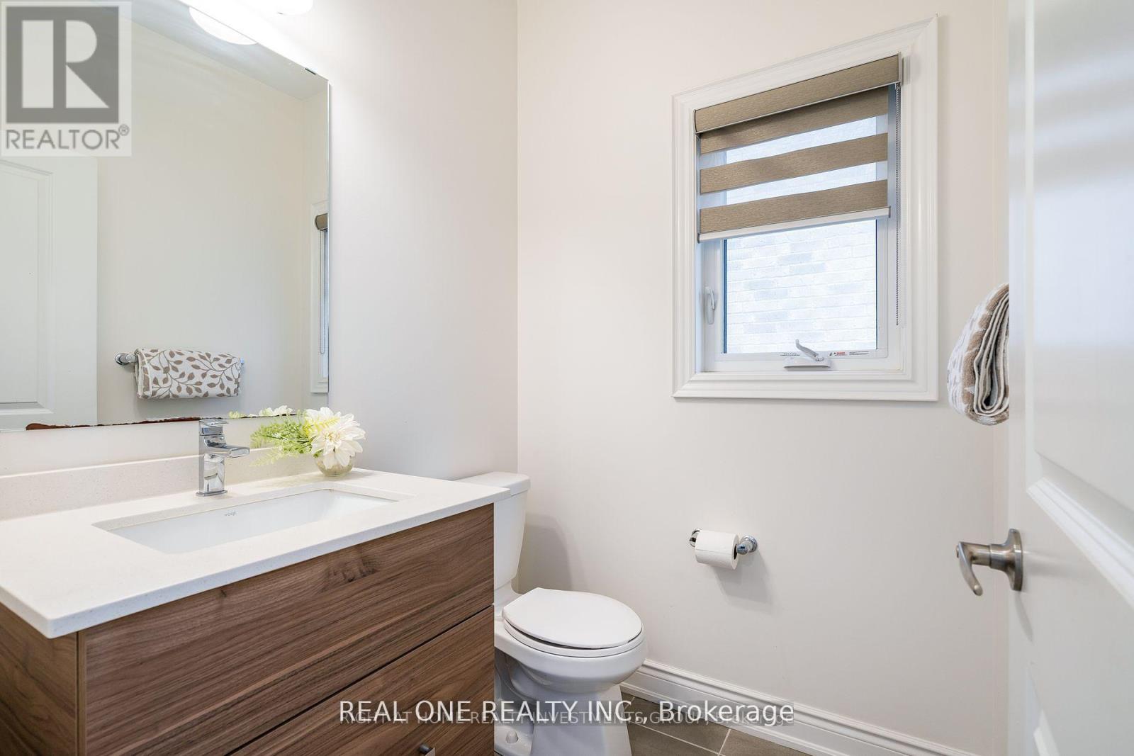 Photo 5 of 23 Beebalm Lane, East Gwillimbury ON