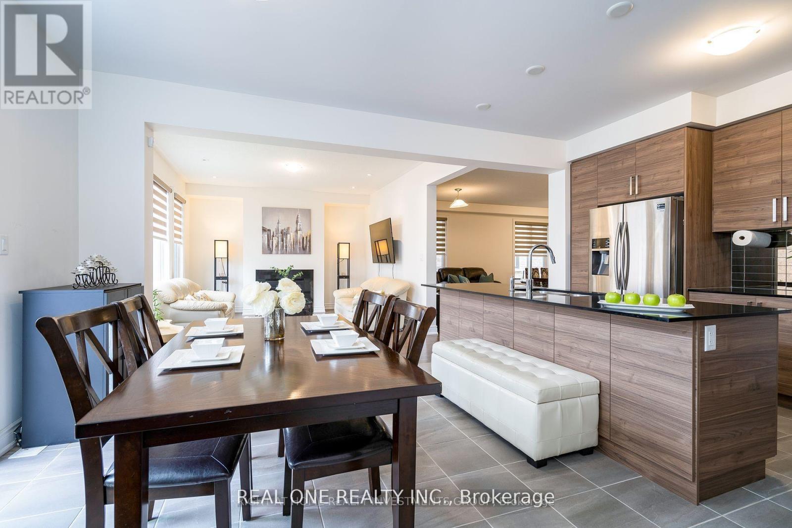Photo 6 of 23 Beebalm Lane, East Gwillimbury ON