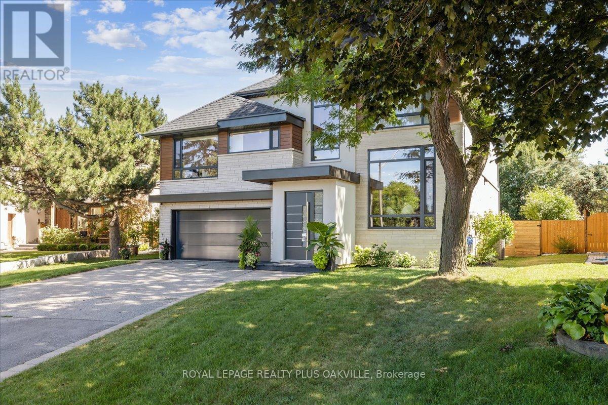 Photo 2 of 3571 Swirlingleaves Crescent, Mississauga ON