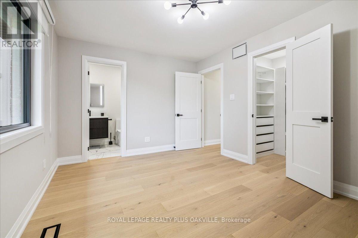 Photo 21 of 3571 Swirlingleaves Crescent, Mississauga ON