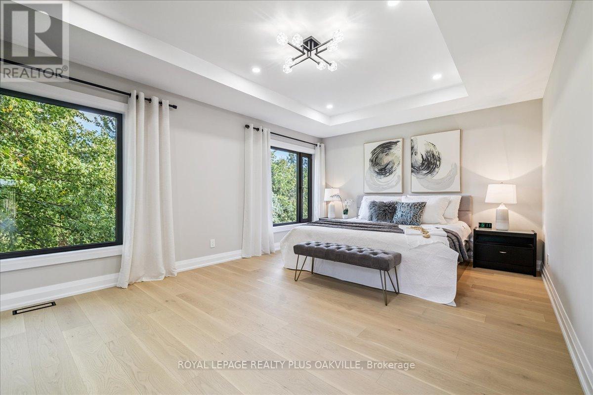 Photo 25 of 3571 Swirlingleaves Crescent, Mississauga ON