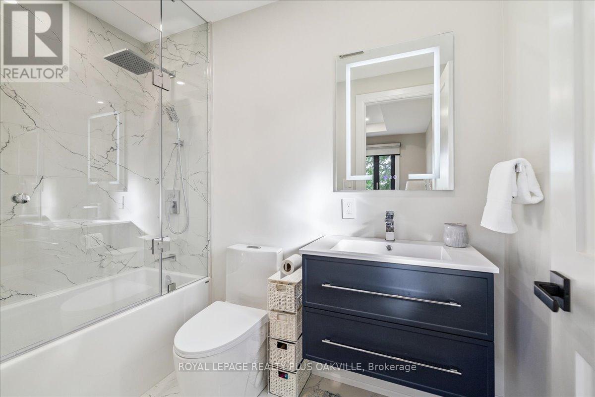 Photo 35 of 3571 Swirlingleaves Crescent, Mississauga ON