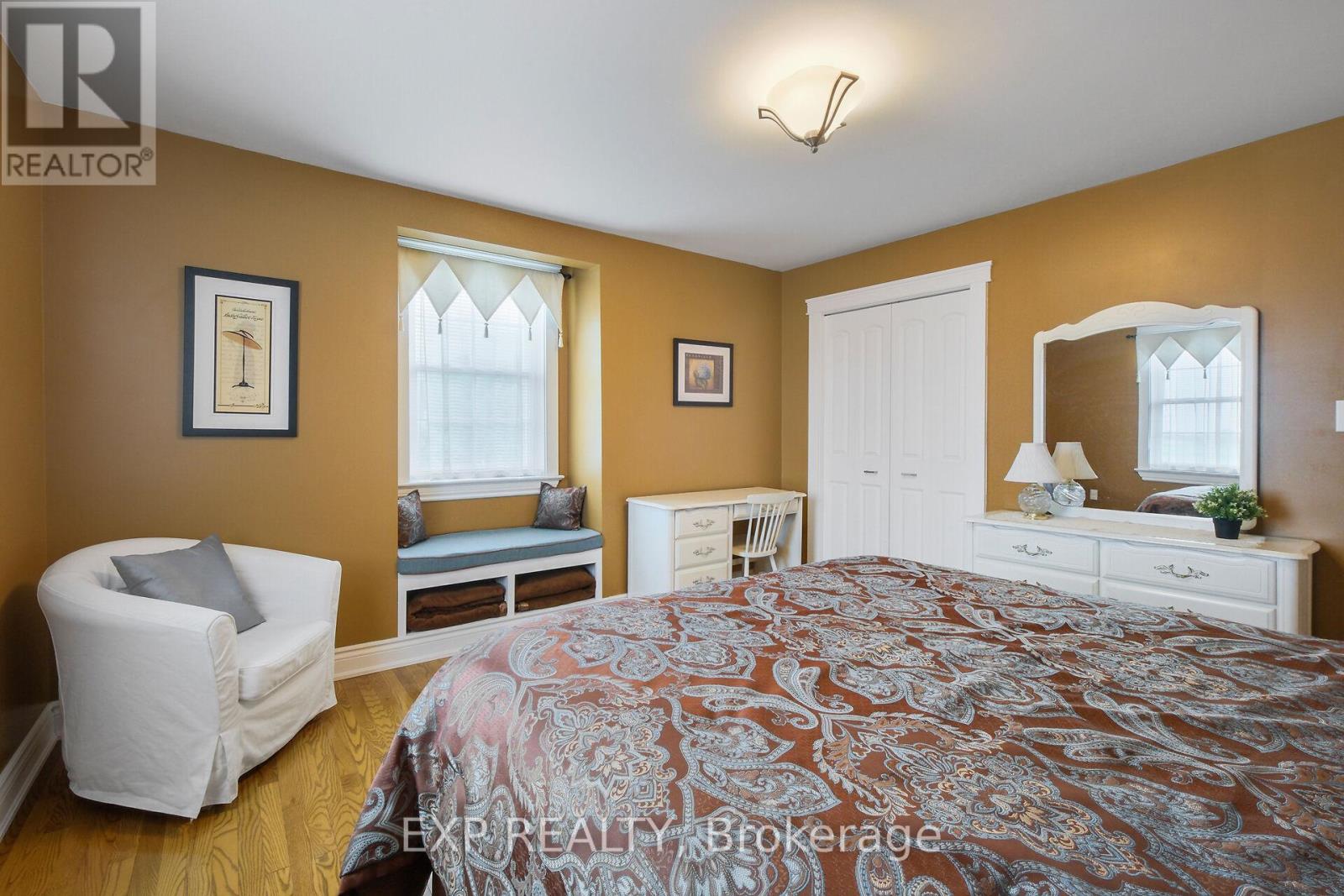 Photo 3 of 183 Hamilton Road, Russell ON