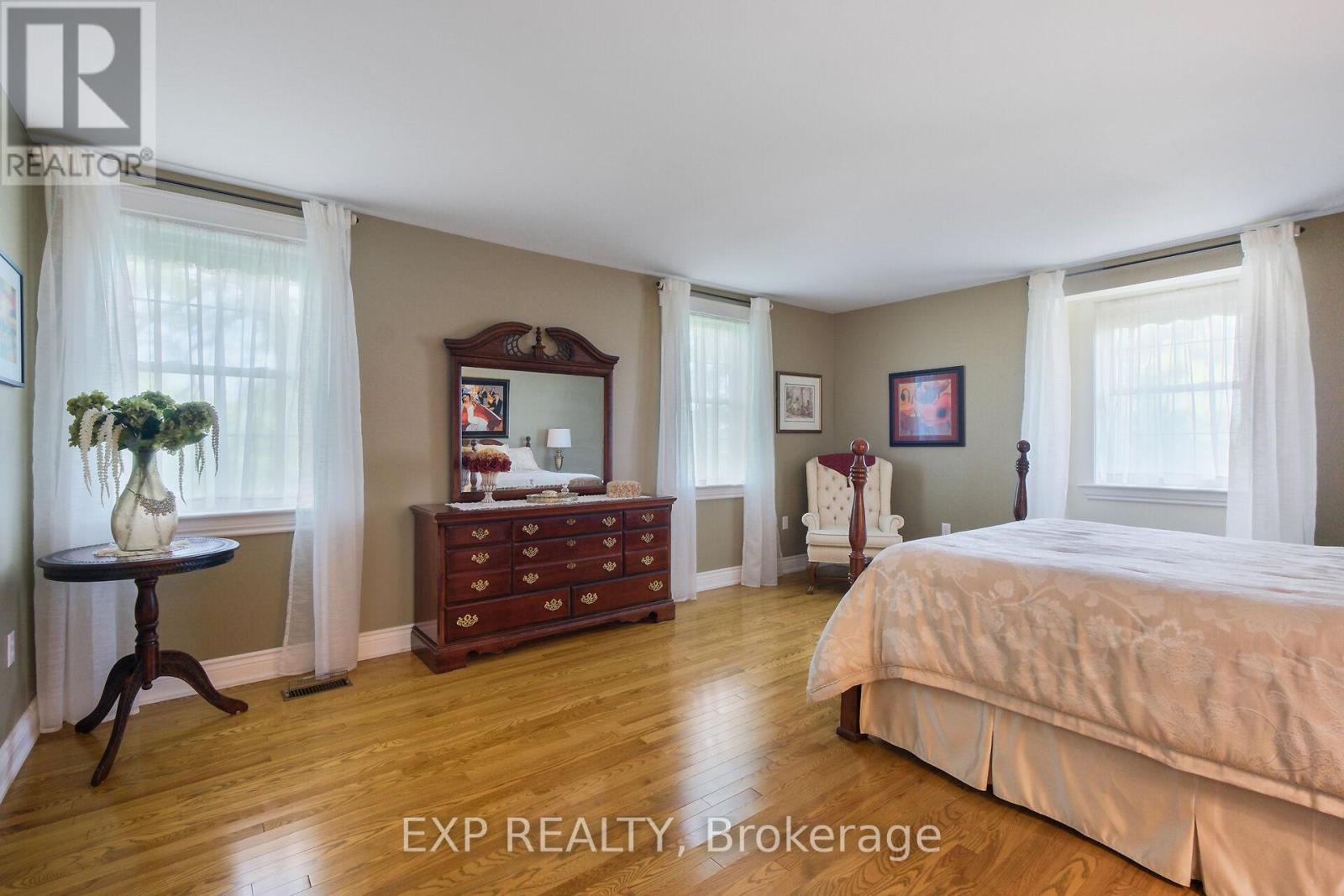 Photo 40 of 183 Hamilton Road, Russell ON