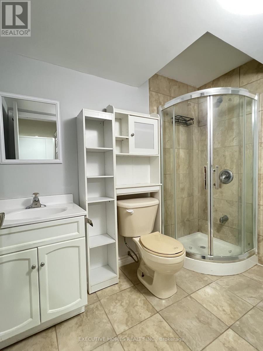Photo 9 of 3738 Nightstar Drive, Mississauga ON