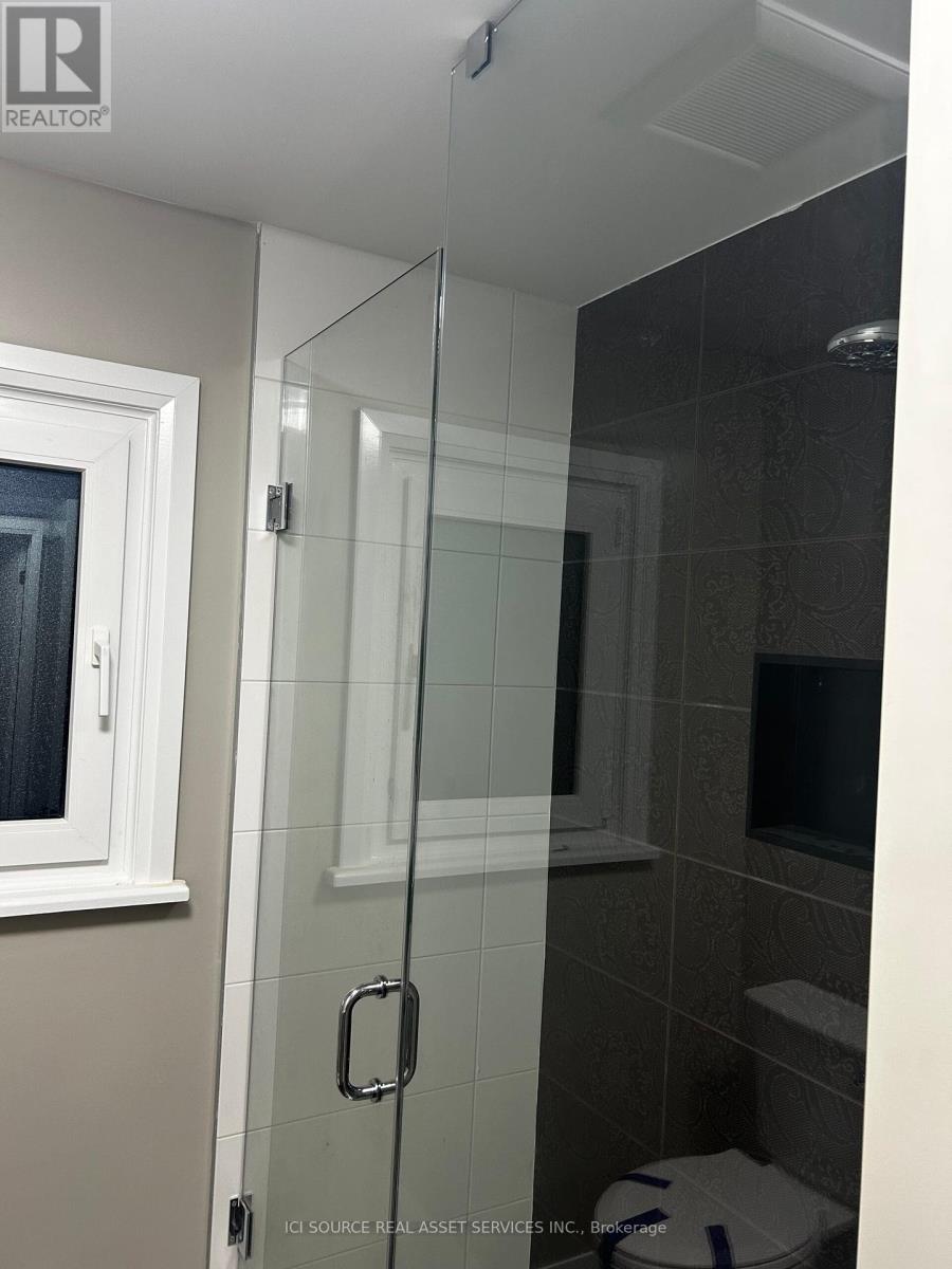 Photo 8 of Main Floor 30 Swanhurst Boulevard, Mississauga ON