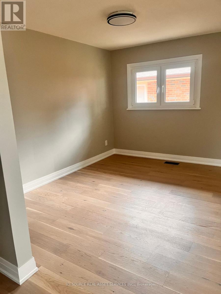 Photo 15 of Main Floor 30 Swanhurst Boulevard, Mississauga ON