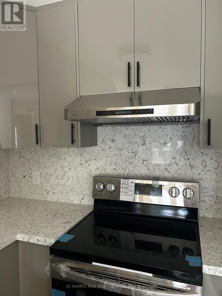Photo 14 of Main Floor 30 Swanhurst Boulevard, Mississauga ON